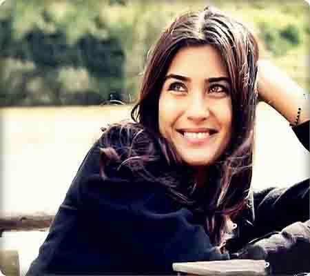 گلچینی از تصویر مدل موی بازیگر نقش اکسیس در سریال پاتریکس