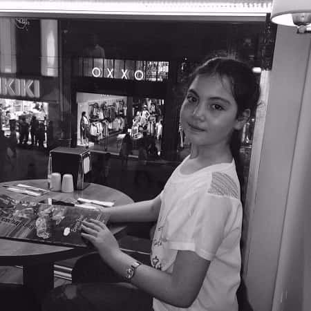 بیوگرافی بازیگر نقش شیدا در سریال شیدایی